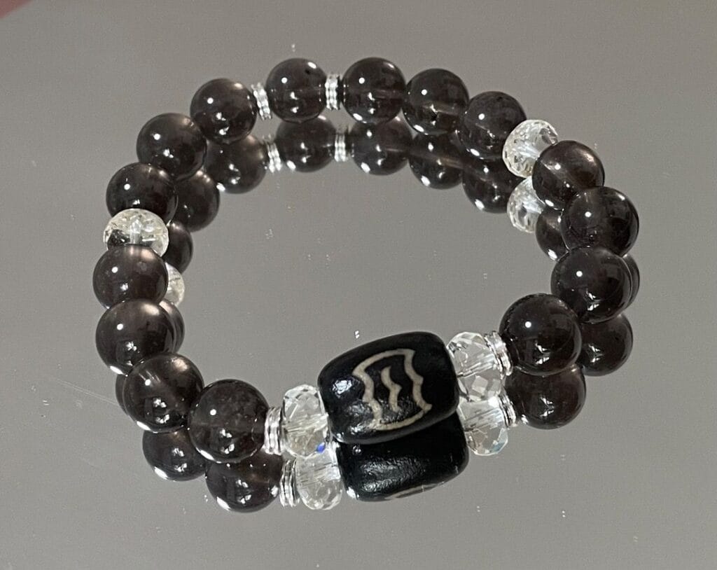 Tibetan Garuda dzi with Sirius meteorite bracelet